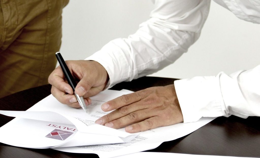 firm, contract, person signing a document-2003808.jpg